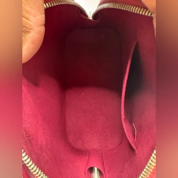 Louis Vuitton Alma BB - Picture 8 of 17